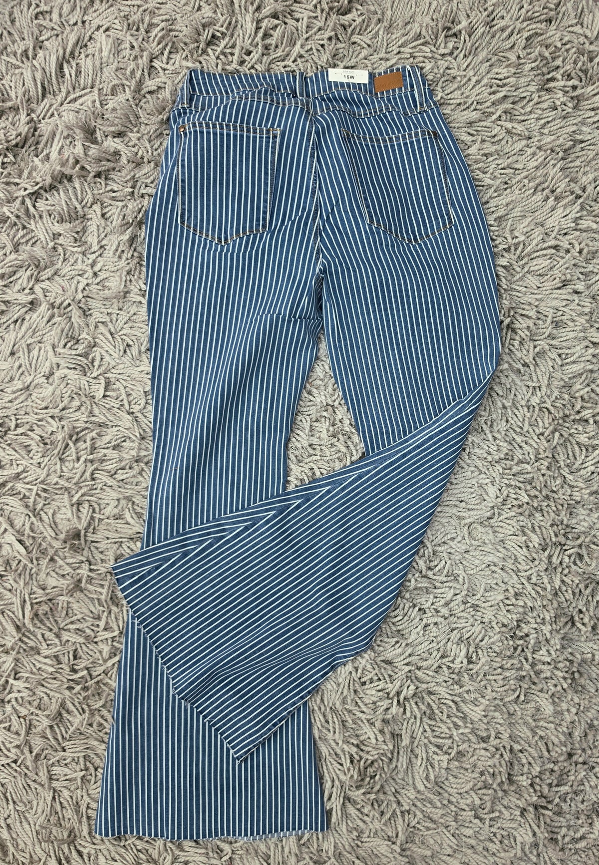CURVY Judy Blue On the Stripe Jeans