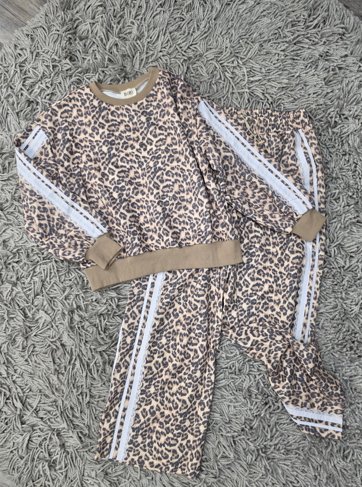 On the Prowl Leopard Set