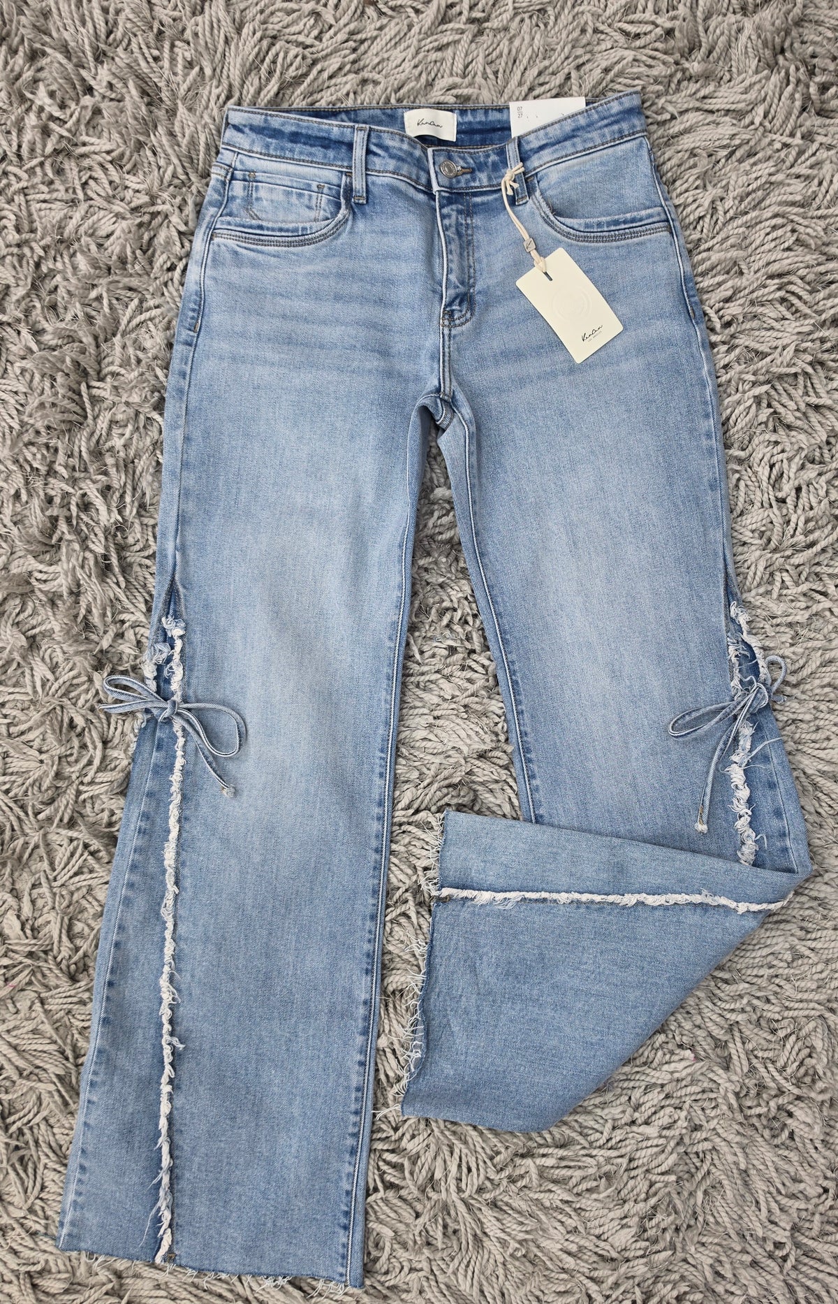 KanCan Put a Bow On It Jeans