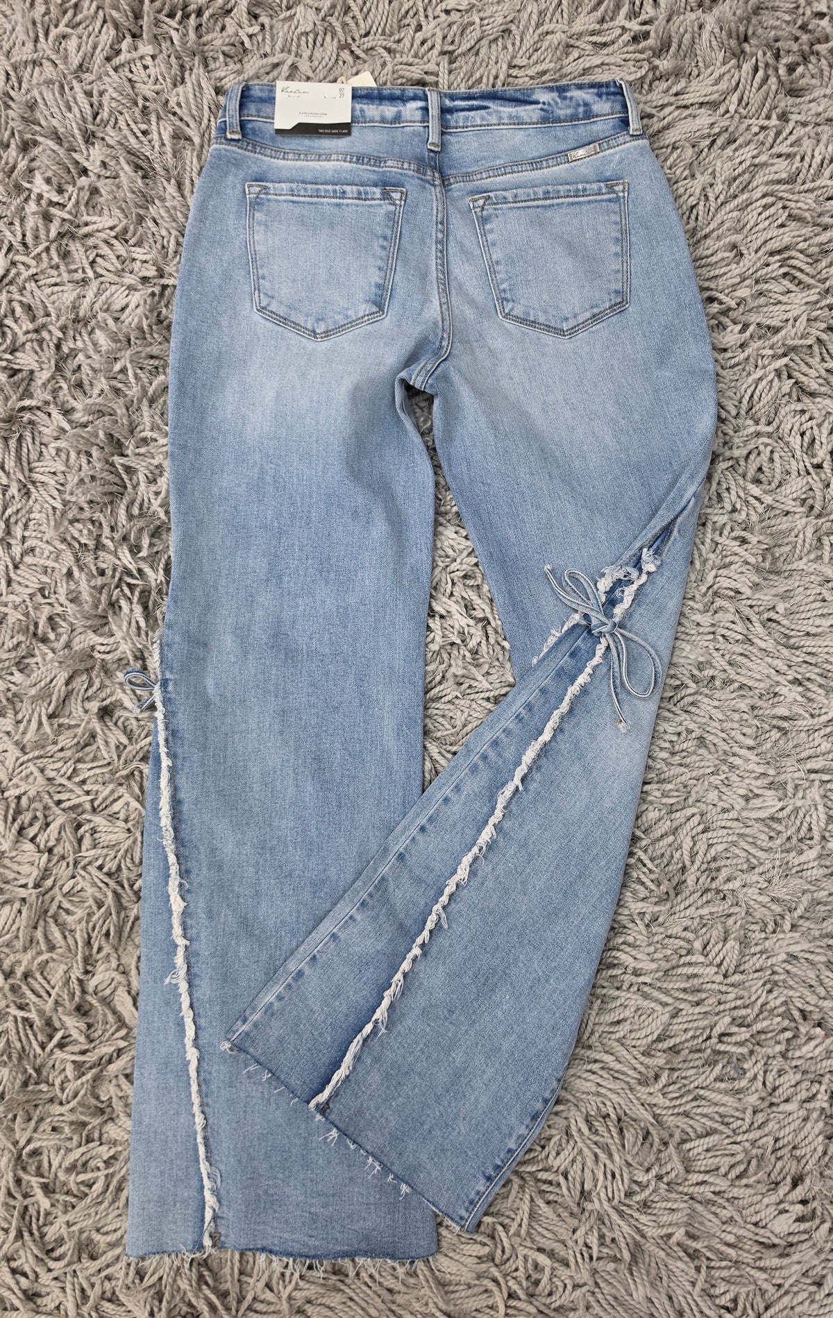 KanCan Put a Bow On It Jeans