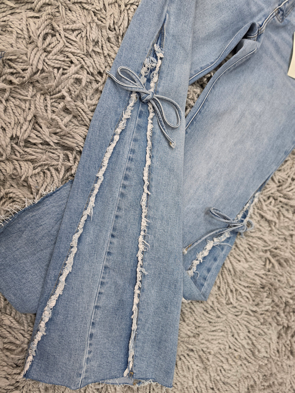 KanCan Put a Bow On It Jeans