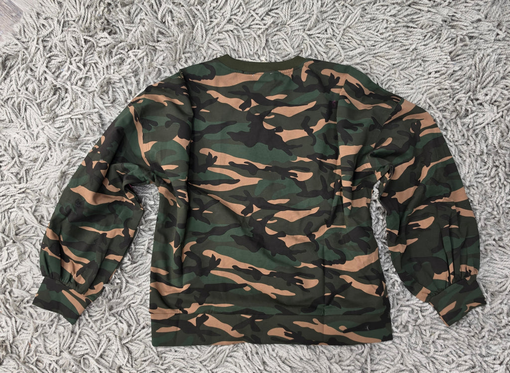 Wild Card Camo Pullover