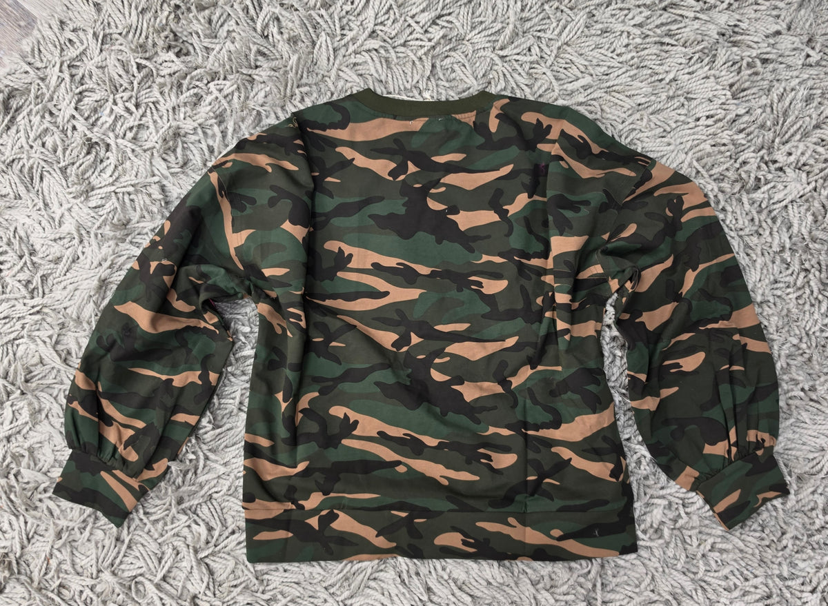 Wild Card Camo Pullover