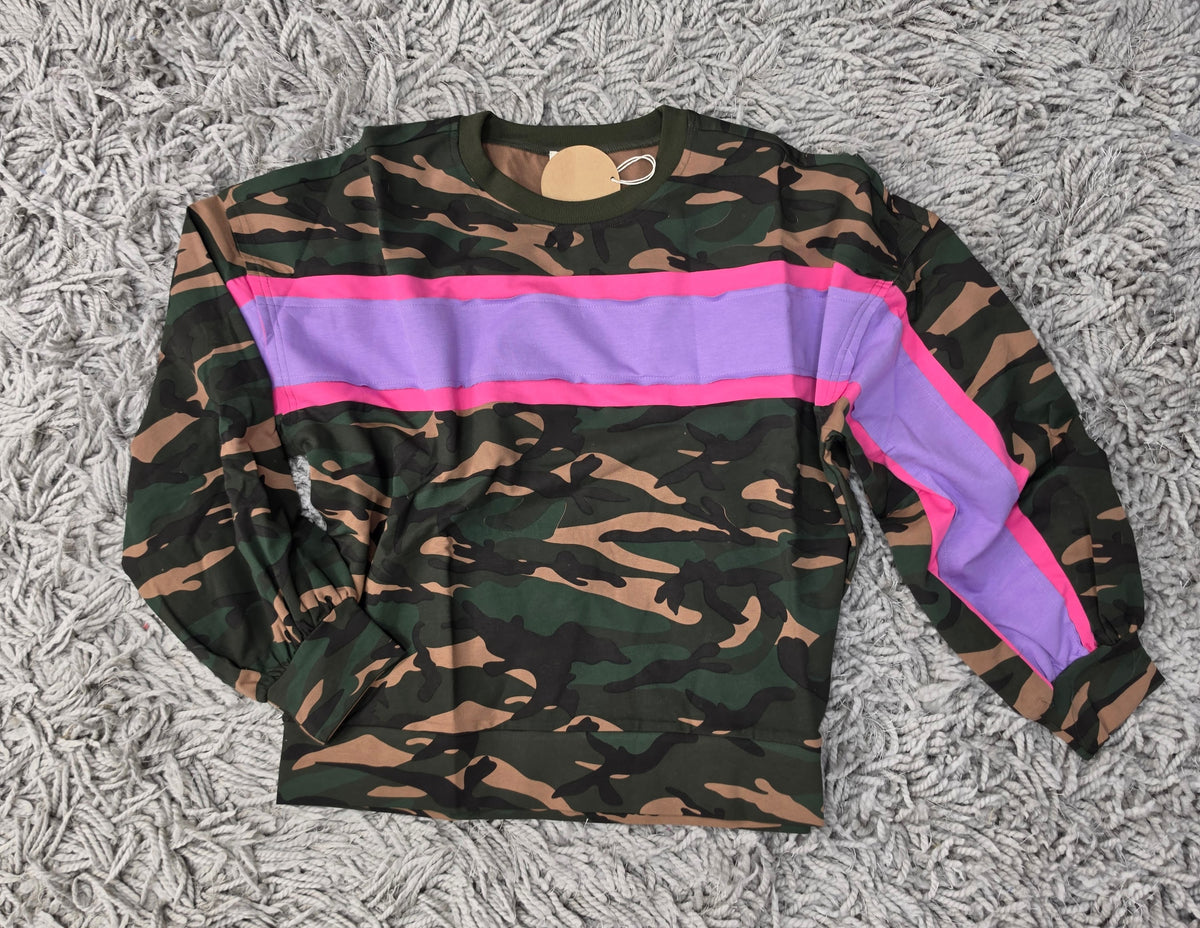 Wild Card Camo Pullover