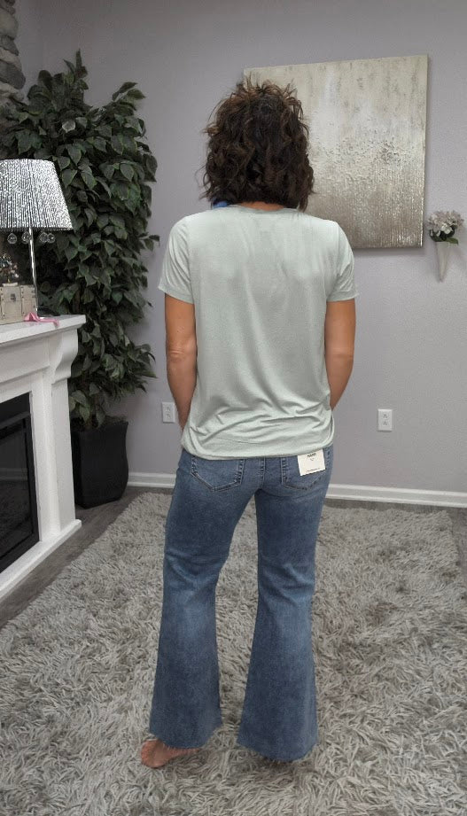 HIDDEN Short & Flirty Flares