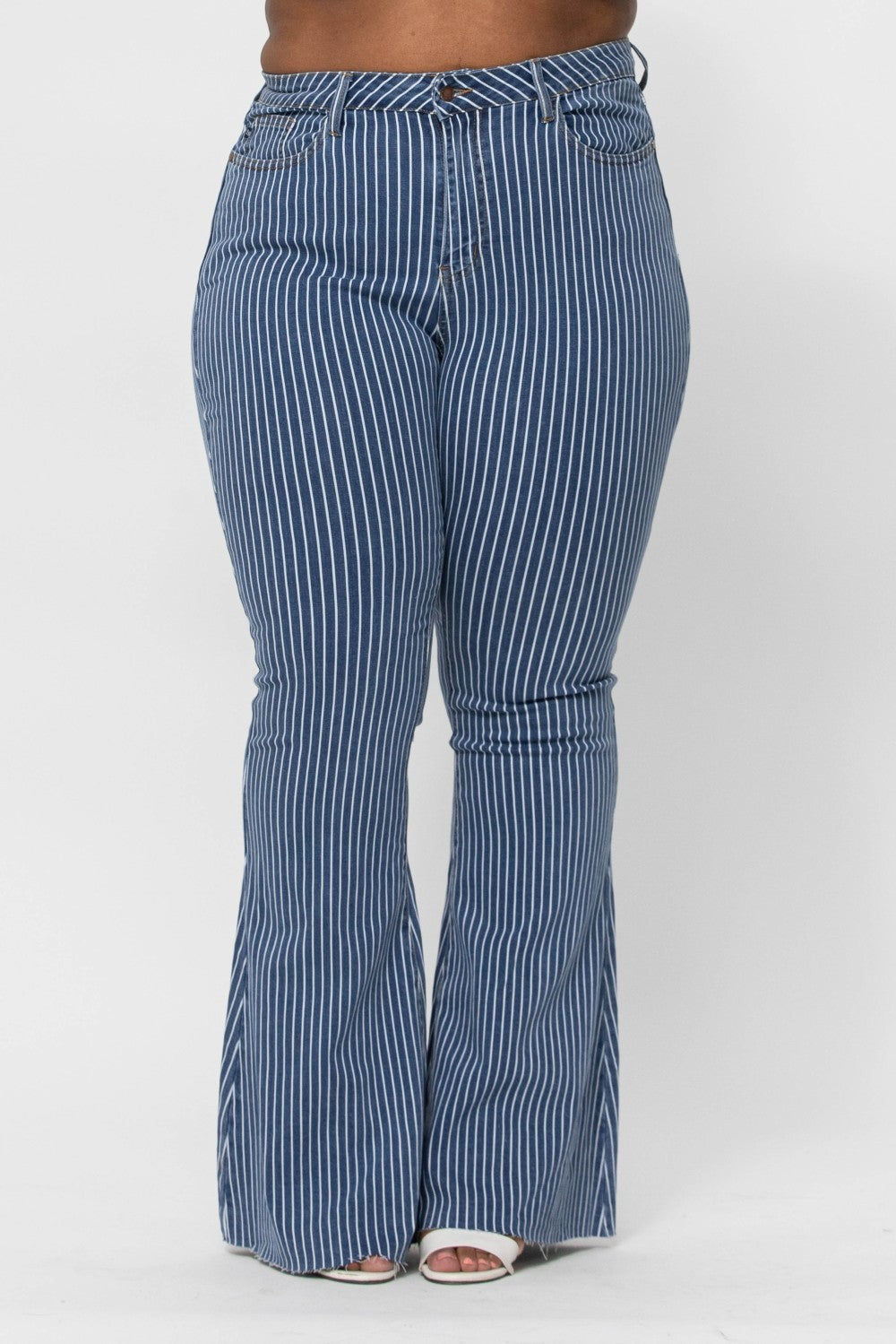 CURVY Judy Blue On the Stripe Jeans