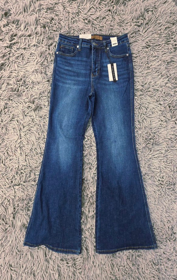 Judy Blue Standard Flare Jeans