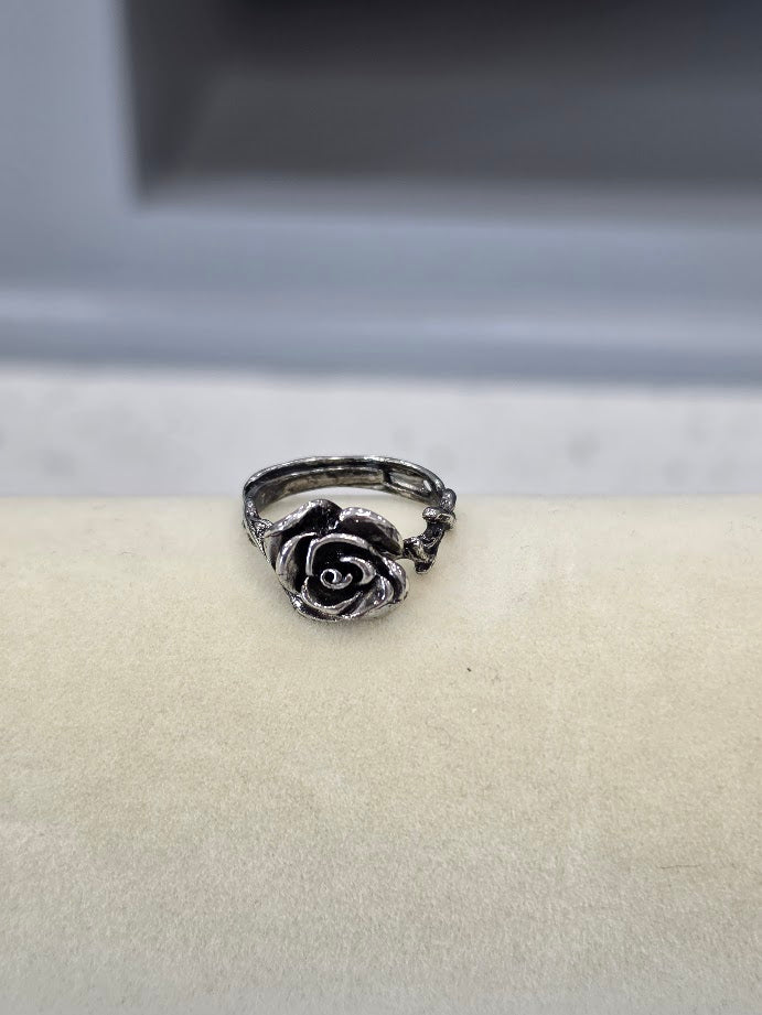 Midnight Rose Ring