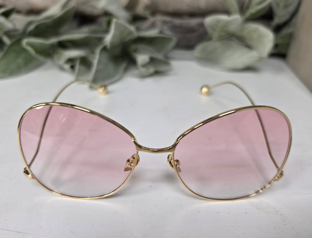 Rose-Colored (Sun)Glasses