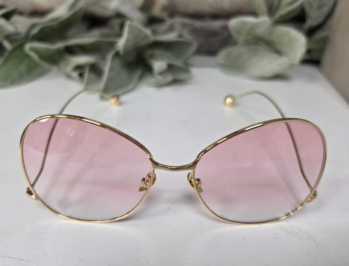 Rose-Colored (Sun)Glasses