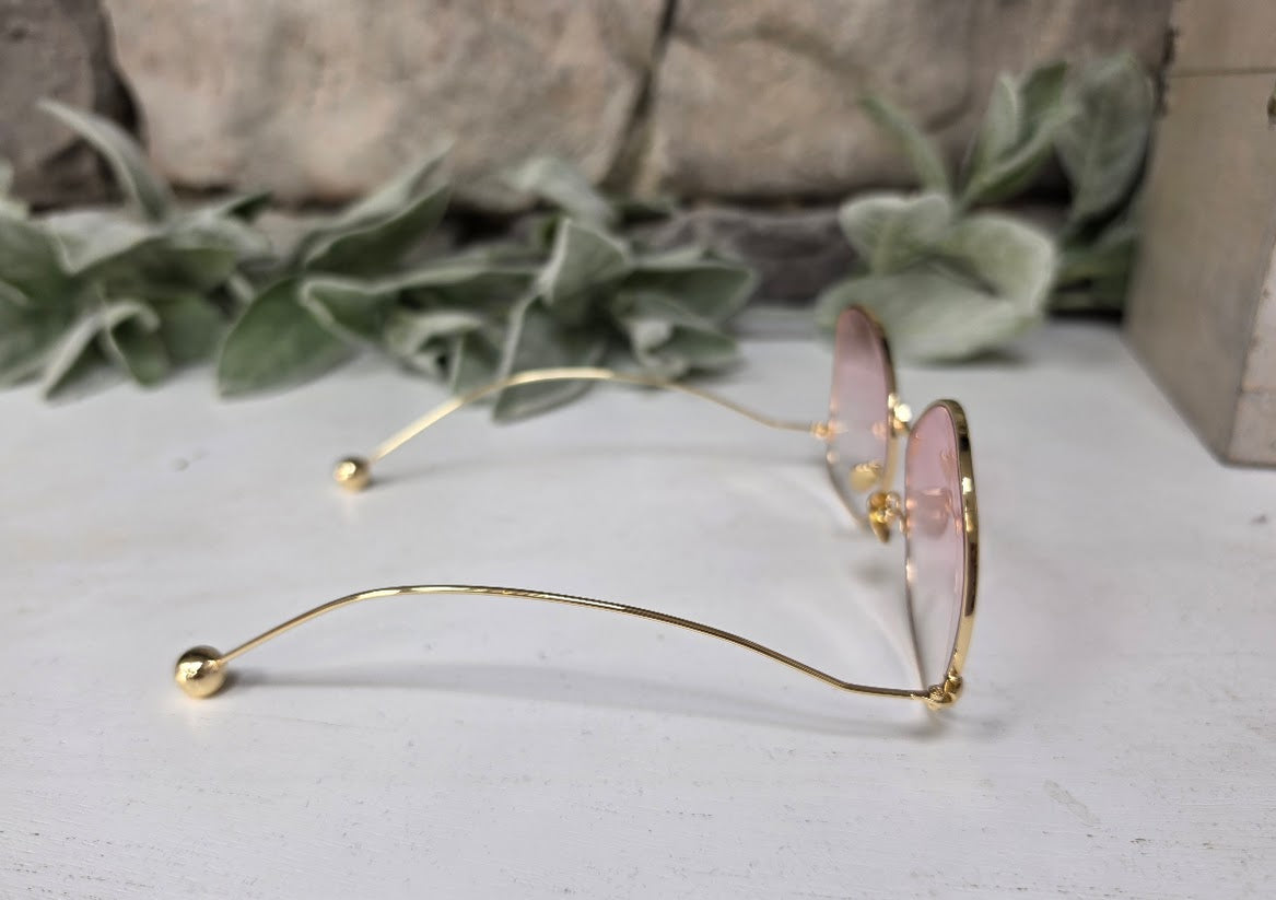 Rose-Colored (Sun)Glasses