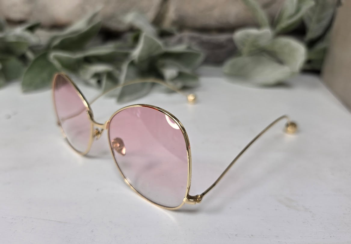 Rose-Colored (Sun)Glasses