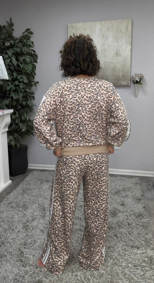 On the Prowl Leopard Set